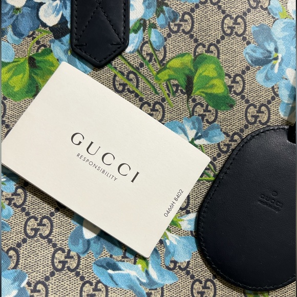Gucci Reversible GG Supreme Coated Canvas - Blue Blooms - Picture 4 of 11